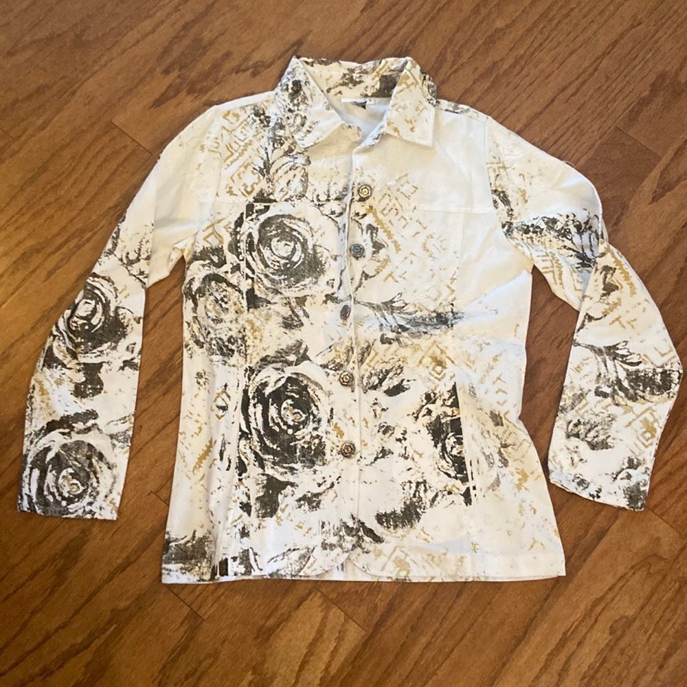 NWOT Parsley & Sage shirt or jacket with cool metal buttons, some lace, M